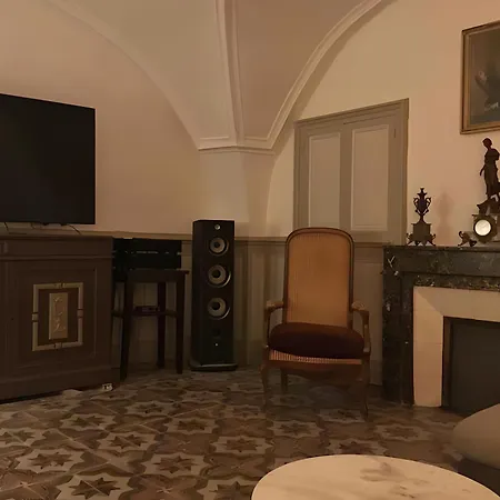 Maison Du Barry Du 17 Eme Collias